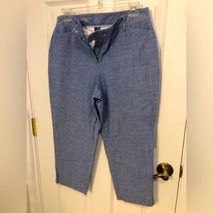 Talbots curvy crop pants . Size 6p.  Lightweight , light denim blue.  Exc Cond